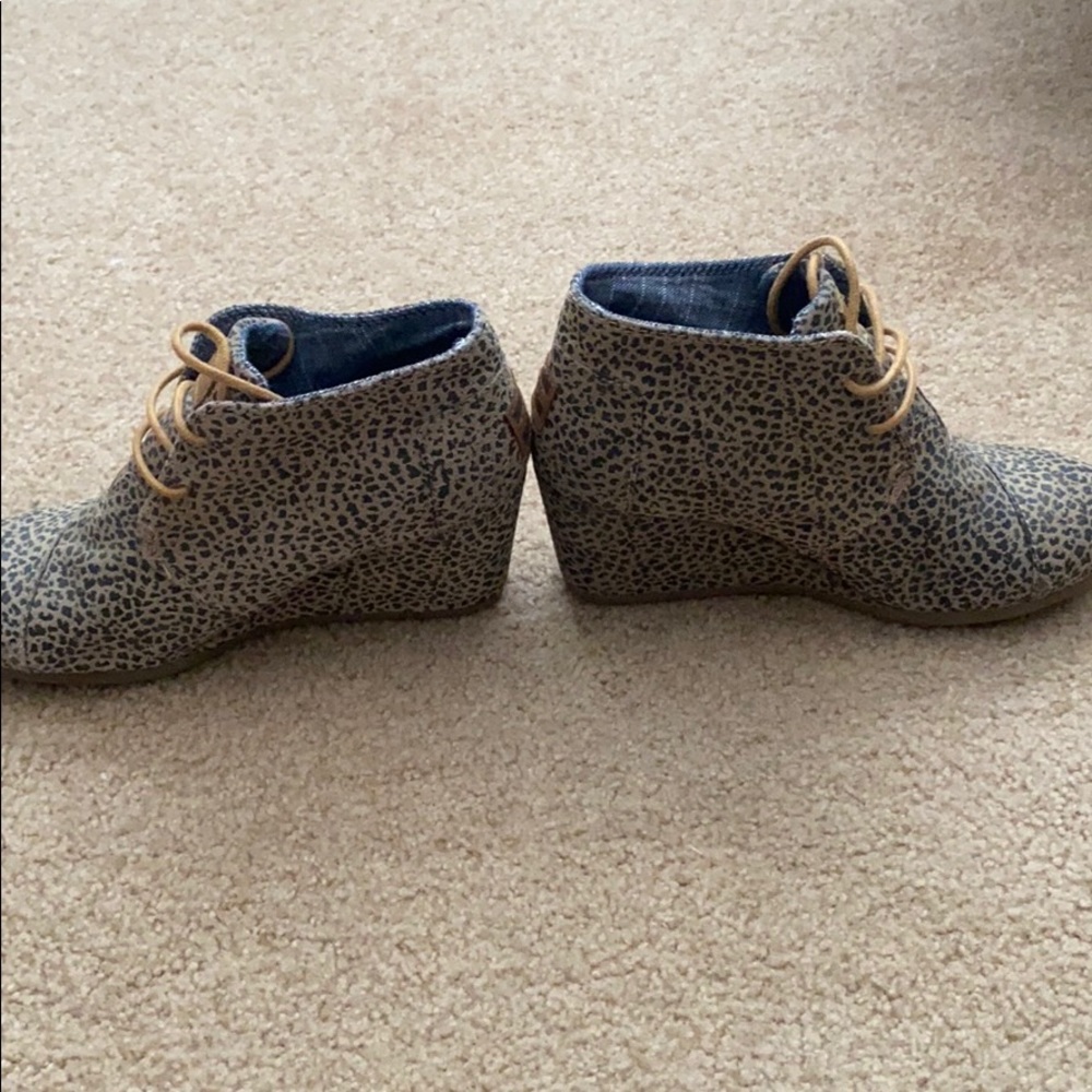 Toms Animal Print Wedge Boot - Picture 2 of 3